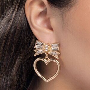 Paparazzi Jewelry Accessories - Matchmaking Model - Gold Earrings - NEW!!